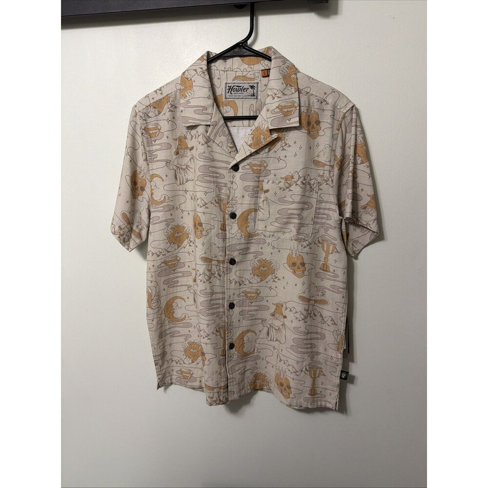 Howler Brothers Men's Monoloha Short Sleeve NWT Size S Magical Maneuvers Sand